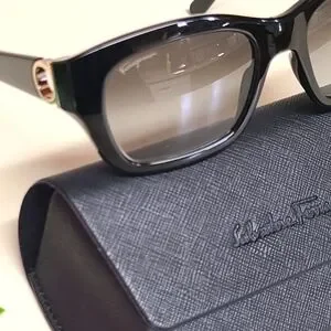 Salvatore Ferragamo | Accessories | Ferragamo New Black Lux  display picture 2